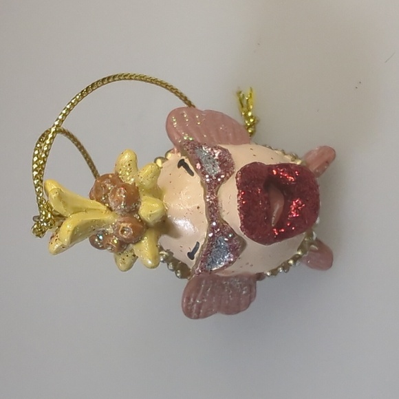 Katherine's Collection Samba Singer Kissing Fish Ornament - Picture 4 of 5